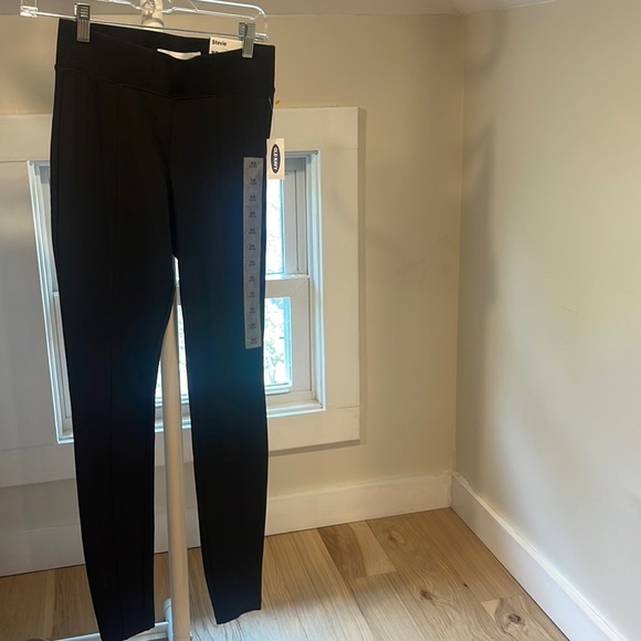 Old Navy Pants - NWT- Old Navy Stevie High-Rise Pants Black, Size XS